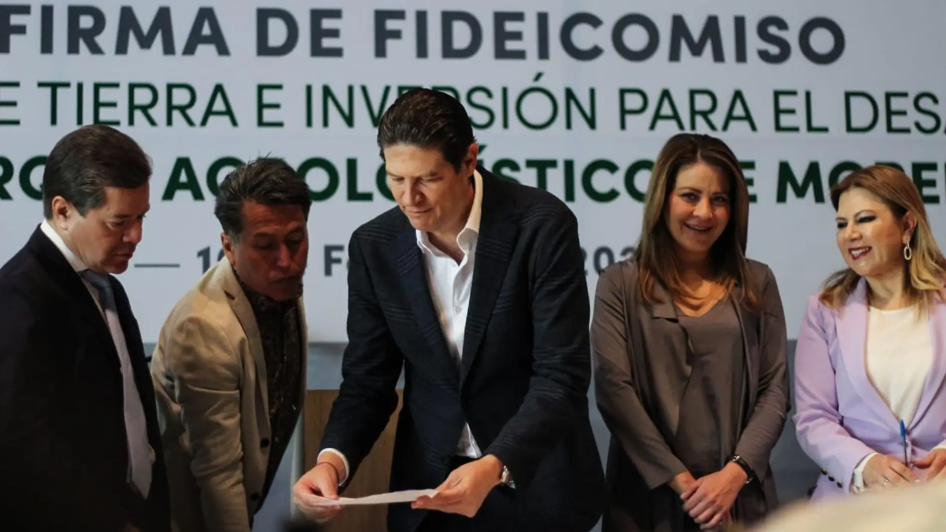 firman fideicomiso para Parque Agrologístico de Morelia